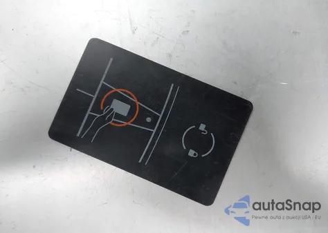 2023 Tesla Model Y Awd/Long Range Dual Motor All-Wheel Drive z USA, uszkodzony, nr VIN 7SAYGAEE7PF741916